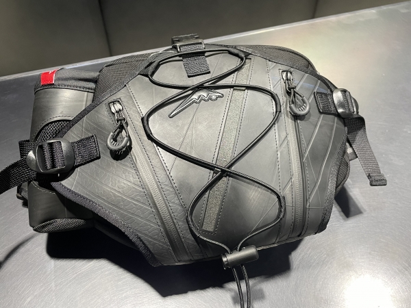 商品紹介】P-3586 SEALコラボ ヒップバッグ：KUSHITANI 横浜店