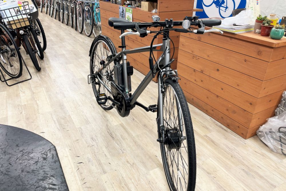 最長200km！さらに巡行能力がパワーアップした電動クロスバイク