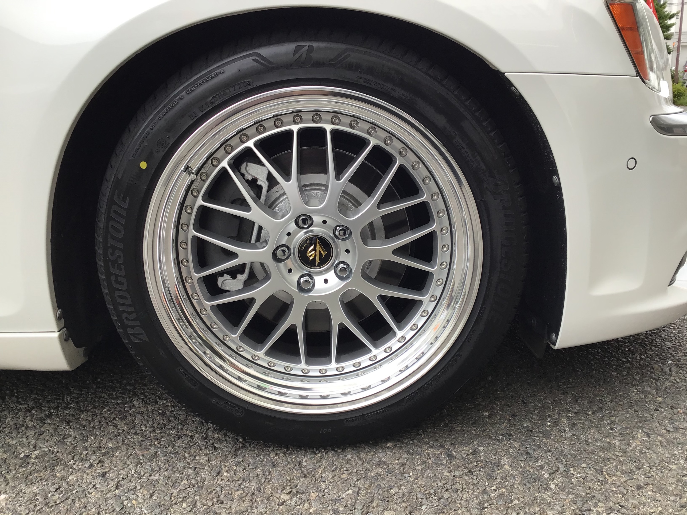 続 WORK VS XX 20インチ特殊P.C.D.オーダー 取り付けました♫ | 店舗お