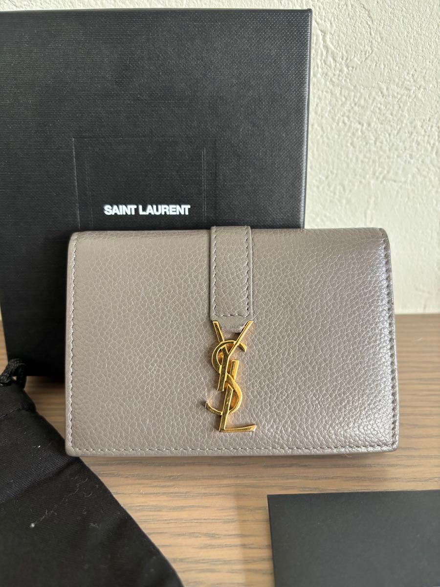 サンローラン・パリ YSLライン ビジネス カードケース 名刺入れ 型番