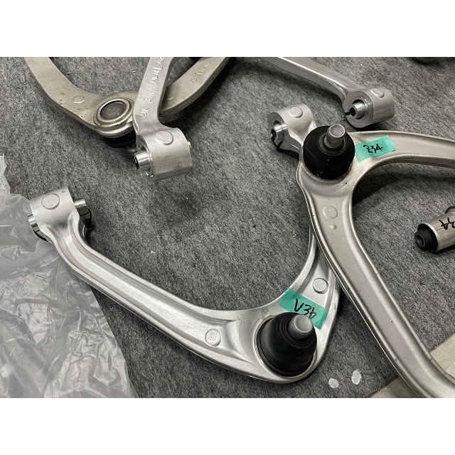 Z34 フェアレディZ フロントアッパーアームピロ スーパーナウ : ノエル