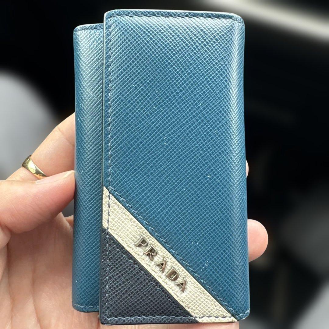 PRADA レザー 6連 キーケース ネイビー ブルー SAFIANO - メルカリ