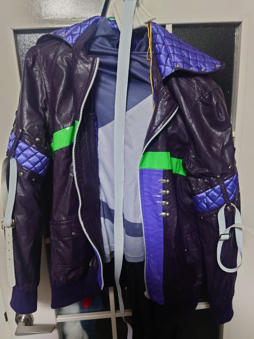 にじさんじ　不破湊　コスプレ衣装　ウィッグつき Amazon.co.jp: [PWPCOS] 不破湊 ふわみなと スーツ 制服 衣装 胸飾り＋