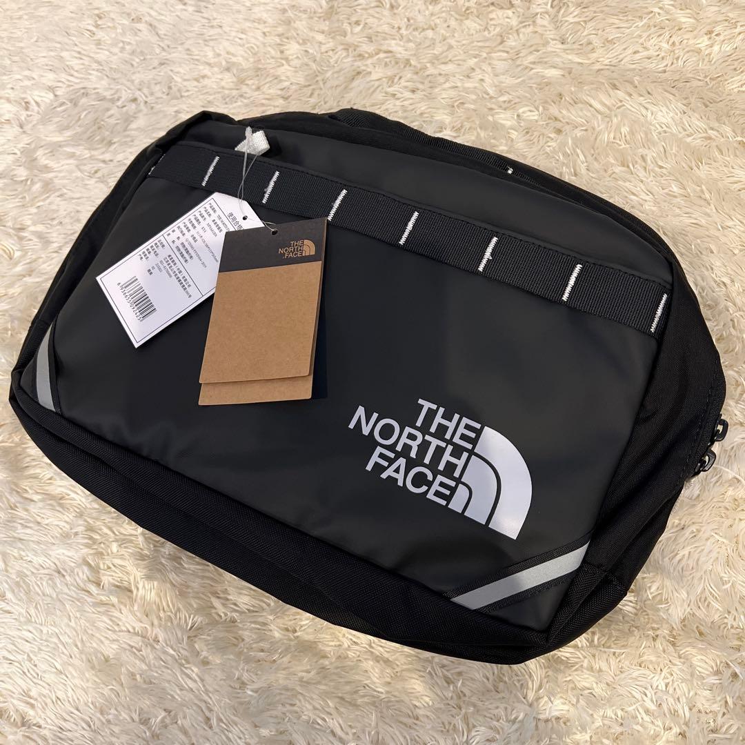 THE NORTH FACE ザノースフェイス ショルダーバッグ A4対応軽量 セール】国内未発売 THE NORTH FACE(ザ・ノースフェイス)/軽量 A4